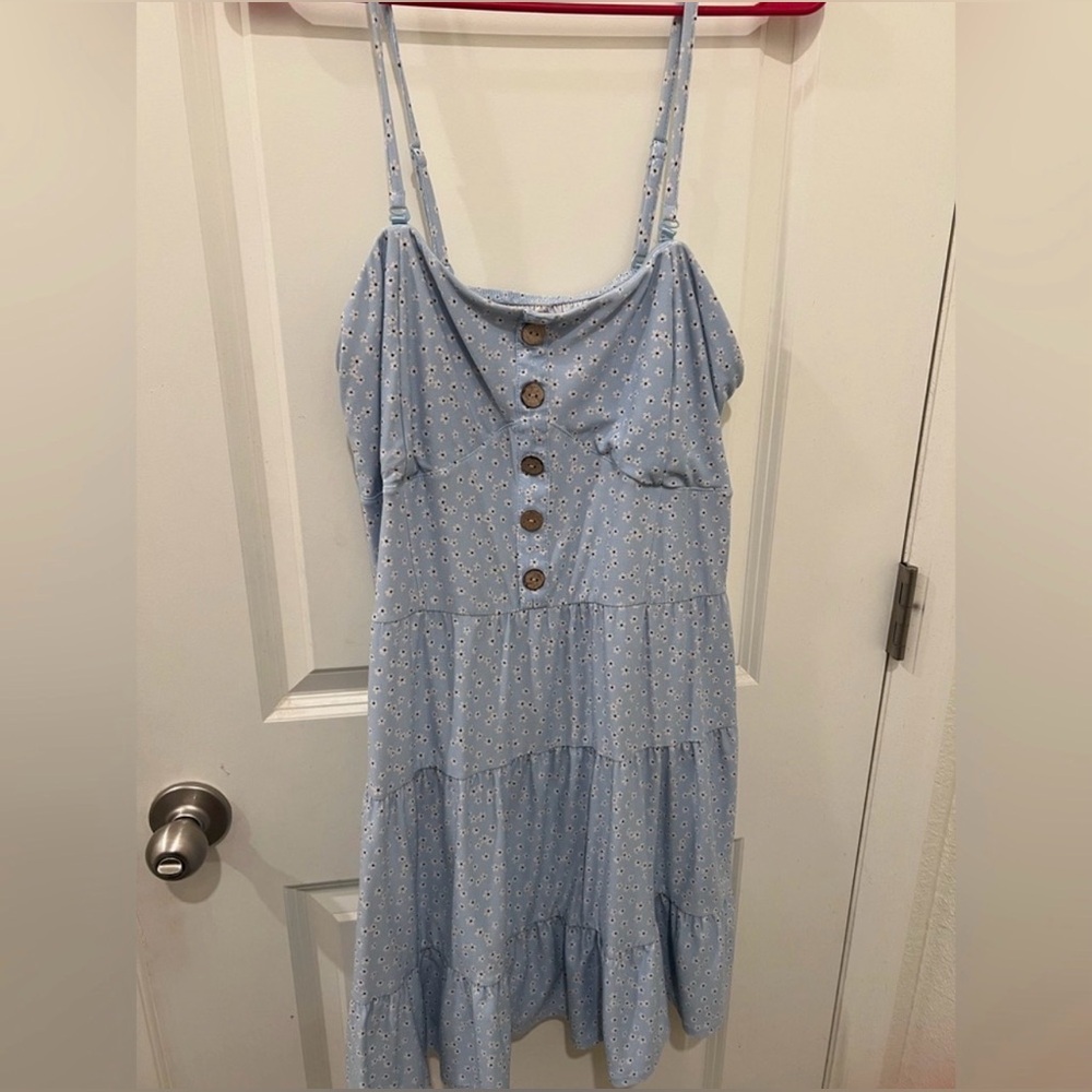 Two dress bundle. Blue and yellow juniors dresses. xl